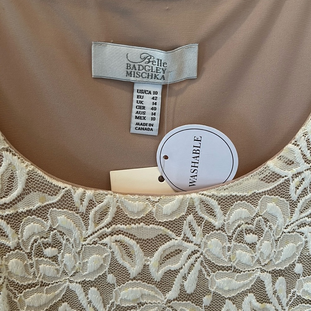 Belle Badgley Mischa ~ SZ 10 but fits like a SZ 4